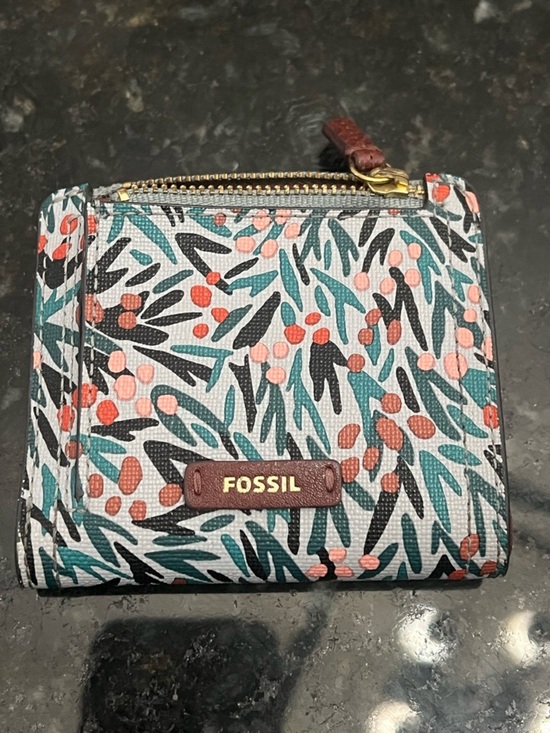 Handbags - Fossil Floral Bifold